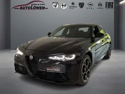Nero vulcano Gebraucht 2023 Alfa Romeo Giulia Competizione Limousine | 40.850 € (Fairer Preis)