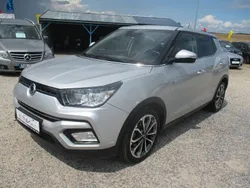 Grau Gebraucht 2019 Ssangyong Tivoli SUV | 8.900 €