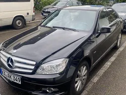 Schwarz Gebraucht 2009 Mercedes 220 Limousine | 7.000 €