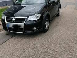 Schwarz Gebraucht 2010 VW Touran Cross Van / Kleinbus | 5.500 € (Guter Preis)
