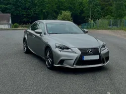Grau Gebraucht 2014 Lexus IS300 Sport Line Limousine | 13.999 €