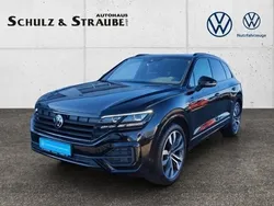 Deep black perleffekt (metallic) Gebraucht 2021 VW Touareg R-line SUV | 50.450 € (Guter Preis)