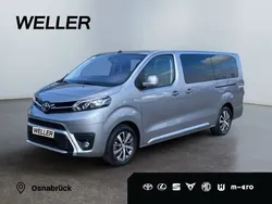 Silber Gebraucht 2023 Toyota Proace Verso Comfort Kombi | 35.590 € (Guter Preis)