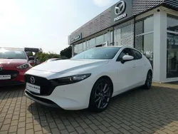 Weiß Gebraucht 2021 Mazda 3 Selection Limousine | 20.990 € (Fairer Preis)
