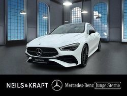 Weiß Gebraucht 2024 Mercedes CLA200 AMG Coupé | 44.880 €