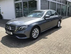 Grau Gebraucht 2018 Mercedes E250 Avantgarde Limousine | 29.890 € (Fairer Preis)