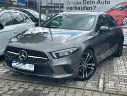 Grau Gebraucht 2020 Mercedes A200 Night Limousine | 25.990 € (Fairer Preis)