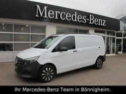 Weiß Gebraucht 2024 Mercedes Vito Van / Kleinbus | 47.600 €