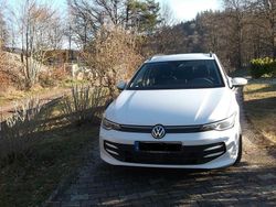 Weiß Gebraucht 2024 VW Golf VIII Life Kombi | 23.200 € (Fairer Preis)
