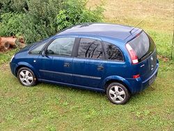 Blau Gebraucht 2004 Opel Meriva Van / Kleinbus | 650 € (Superpreis)