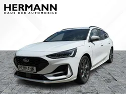 Frozen white (pn3gz) (weiß) Neu 2025 Ford Focus ST-Line Kombi | 32.480 € (Teuer)