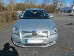 Silber Gebraucht 2004 Toyota Avensis Sol Kombi | 3.850 € (Fairer Preis)