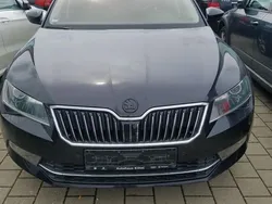 Schwarz Gebraucht 2016 Skoda Superb Ambition Kombi | 12.999 € (Fairer Preis)