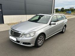 Silber Gebraucht 2011 Mercedes E220 Avantgarde Kombi | 3.999 € (Fairer Preis)