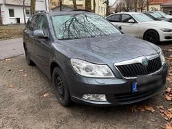 Grau Gebraucht 2011 Skoda Octavia Kombi | 6.000 € (Guter Preis)
