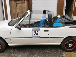 Weiß Gebraucht 1987 Peugeot 205 Cabrio | 2.700 €
