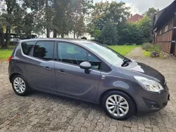 Grau Gebraucht 2012 Opel Meriva Van / Kleinbus | 5.500 € (Guter Preis)