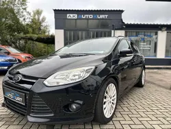 Schwarz Gebraucht 2011 Ford Focus Kombi | 2.599 € (Guter Preis)