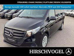 Obsidianschwarz metallic Gebraucht 2024 Mercedes Vito Kombi | 48.671 €