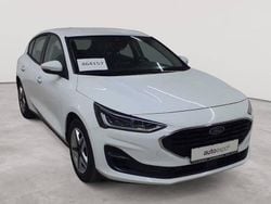 Frozen white Gebraucht 2022 Ford Focus Cool & Connect Limousine | 14.490 € (Superpreis)