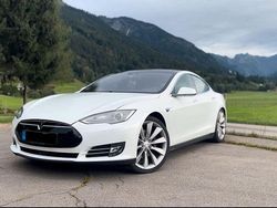 Weiß Gebraucht 2016 Tesla Model S Kleinwagen | 24.900 € (Teuer)