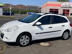 Weiß Gebraucht 2012 Renault Clio IV Limousine | 3.800 € (Guter Preis)