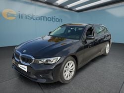 Schwarz Gebraucht 2022 BMW 318 Advantage Kombi | 36.399 €