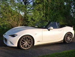 Weiß Gebraucht 2016 Mazda MX5 Inclusive Cabrio | 19.500 € (Fairer Preis)