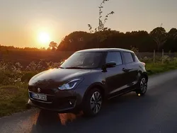 Grau Gebraucht 2018 Suzuki Swift Comfort+ Kleinwagen | 16.499 € (Etwas zu teuer)