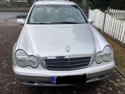 Silber Gebraucht 2003 Mercedes C180 Classic Limousine | 7.500 €