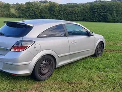 Silber Gebraucht 2005 Opel Astra Coupé | 1.000 € (Superpreis)