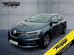 Grau Gebraucht 2022 Renault Mégane IV Intens Limousine | 21.480 € (Fairer Preis)
