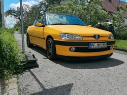 Gelb Gebraucht 2000 Peugeot 306 Cabriolet Cabrio | 2.300 € (Guter Preis)