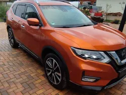 Orange Gebraucht 2017 Nissan X-Trail Tekna SUV | 17.000 € (Guter Preis)