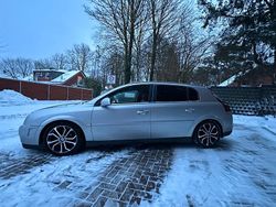 Silber Gebraucht 2003 Opel Signum Kleinwagen | 1.300 € (Fairer Preis)