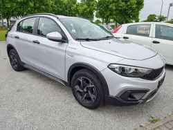 Maestro grau Gebraucht 2022 Fiat Tipo Cross Limousine | 17.500 € (Teuer)