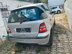 Grau Gebraucht 2002 Mercedes A160 Van / Kleinbus | 750 € (Superpreis)