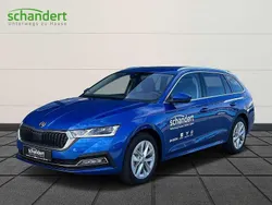 Raceblau (blau) Gebraucht 2024 Skoda Octavia Style Kombi | 36.770 € (Etwas zu teuer)