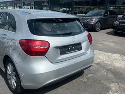 Silber Gebraucht 2016 Mercedes A180 Limousine | 13.900 € (Superpreis)