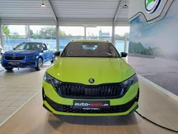 Grün Gebraucht 2024 Skoda Octavia SportLine Kombi | 39.460 €