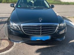 Schwarz Gebraucht 2016 Mercedes E200 Limousine | 10.900 € (Fairer Preis)