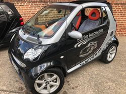 Schwarz Gebraucht 2001 Smart ForTwo Cabrio Brabus Cabrio | 1.950 € (Fairer Preis)
