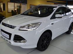 Weiß Gebraucht 2016 Ford Kuga Individual SUV | 12.880 € (Etwas zu teuer)