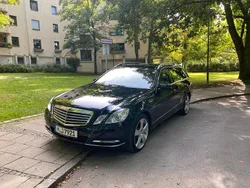 Schwarz Gebraucht 2011 Mercedes 220 Kombi | 13.800 €