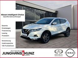 Weiß Gebraucht 2018 Nissan Qashqai N-Connecta SUV | 16.300 € (Fairer Preis)