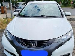 Weiß Gebraucht 2012 Honda Civic Limousine | 9.500 € (Etwas zu teuer)