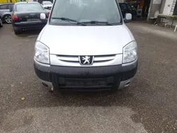 Silber Gebraucht 2007 Peugeot Partner Tendance Van / Kleinbus | 2.222 € (Guter Preis)