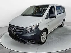 Weiß (arktikweiss) Gebraucht 2022 Mercedes Vito Van / Kleinbus | 33.390 € (Fairer Preis)
