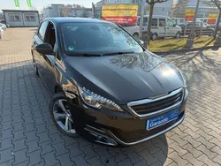 Schwarz Gebraucht 2016 Peugeot 308 Allure Limousine | 10.750 € (Fairer Preis)