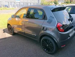 Grau Gebraucht 2023 Renault Twingo Urban Night Kleinwagen | 18.500 € (Teuer)